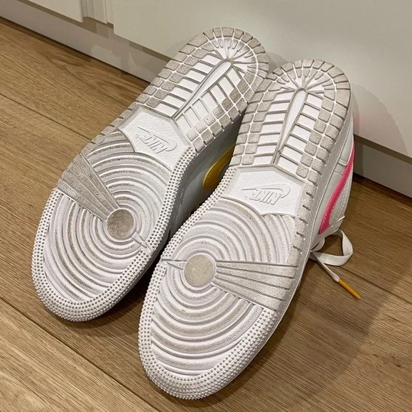 Authentic Nike Jordan Sneakers | Size 5.5 (fits 7) | White with colors - Picture 7 of 10